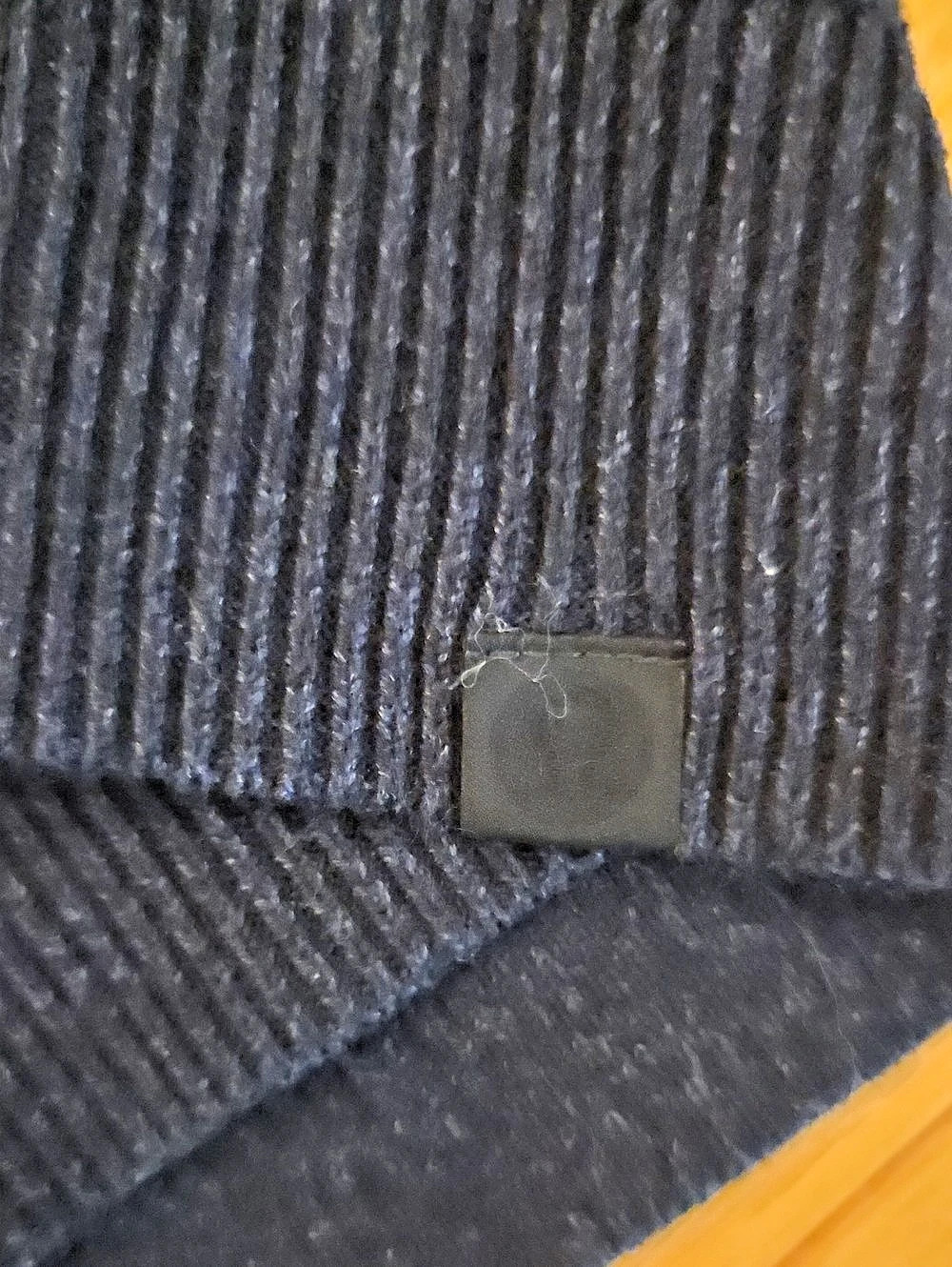 Lululemon Men Textured Knit Half Zip Sweater Navy Blue Medium 21" P2P - Picture 3 of 6